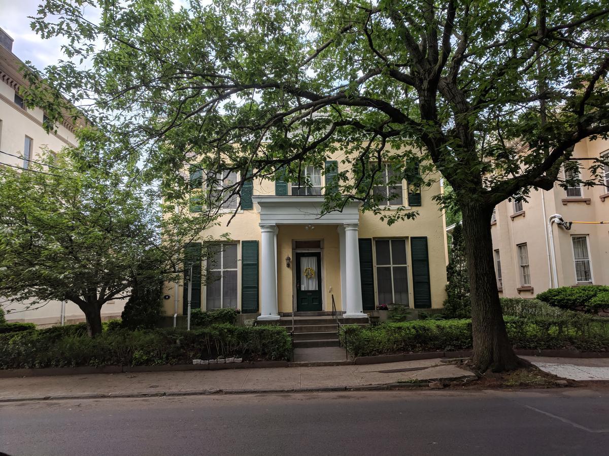The Historic Mansion Hotel New Haven Exterior photo